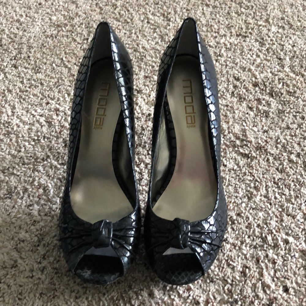 Black heels